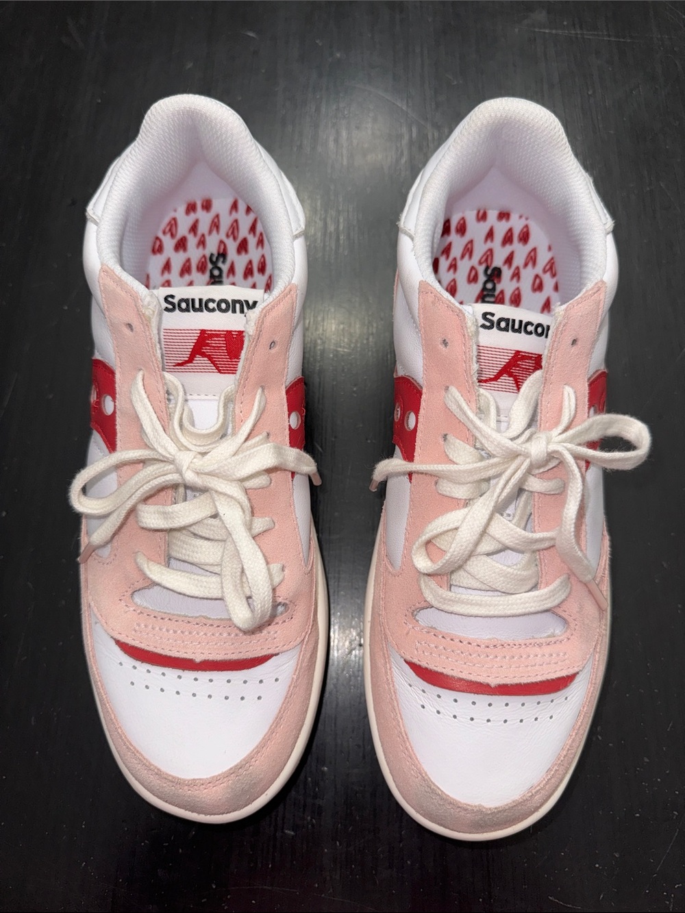 SAUCONY pink red white valentines edition sneakers. size women’s 8.5. good used.